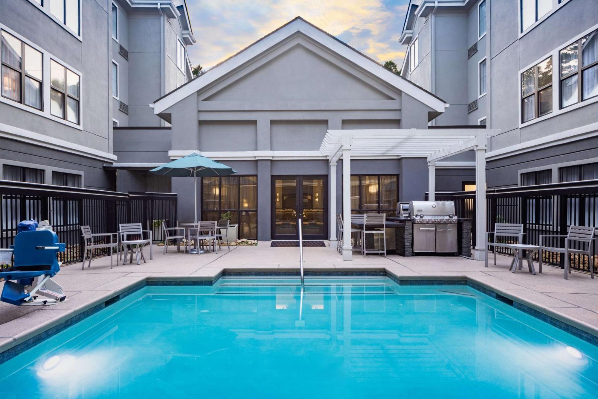 โฮมวู้ด สวีทส์ บาย ฮิลตัน แอตแลนต้า - บัคเฮด โฮเต็ล Hotel แอตแลนตา ภายนอก รูปภาพ